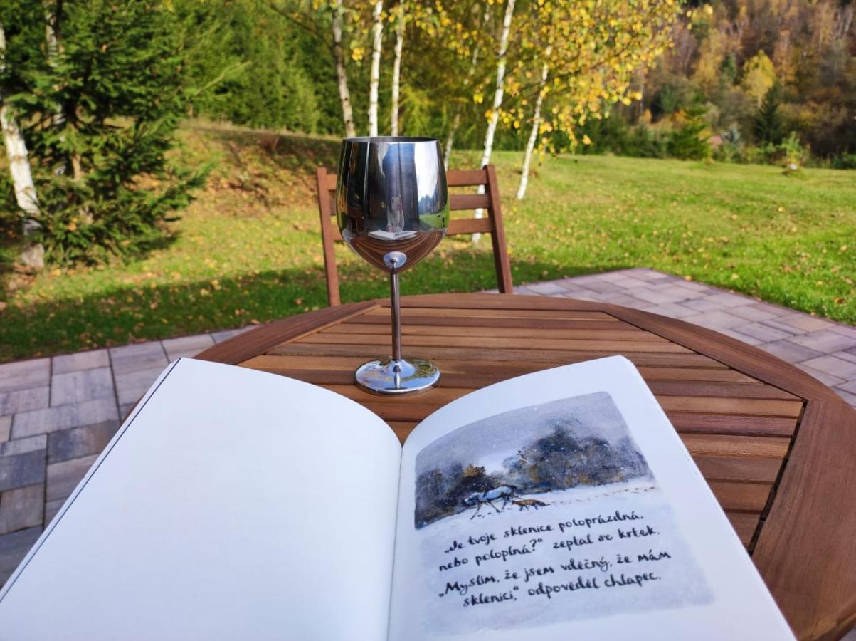 Appartement Glamping Vyhlidka à Chvalec Extérieur photo